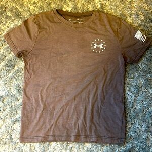 Under Amour Youth Medium Freedom T-Shirt - no stains or fades!